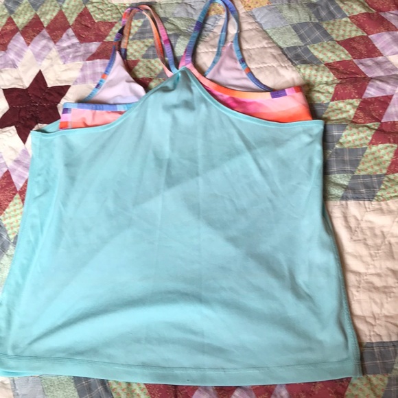 Cute top - Picture 4 of 5